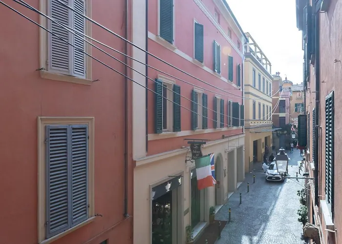 Simon, Bologna By Short Holidays